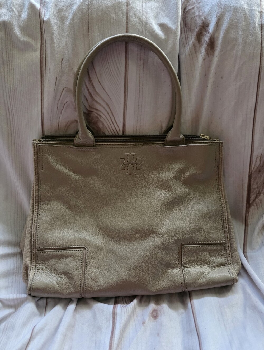 Tory Burch Ella Large Leather & Canvas Tote - Picture 4 of 15